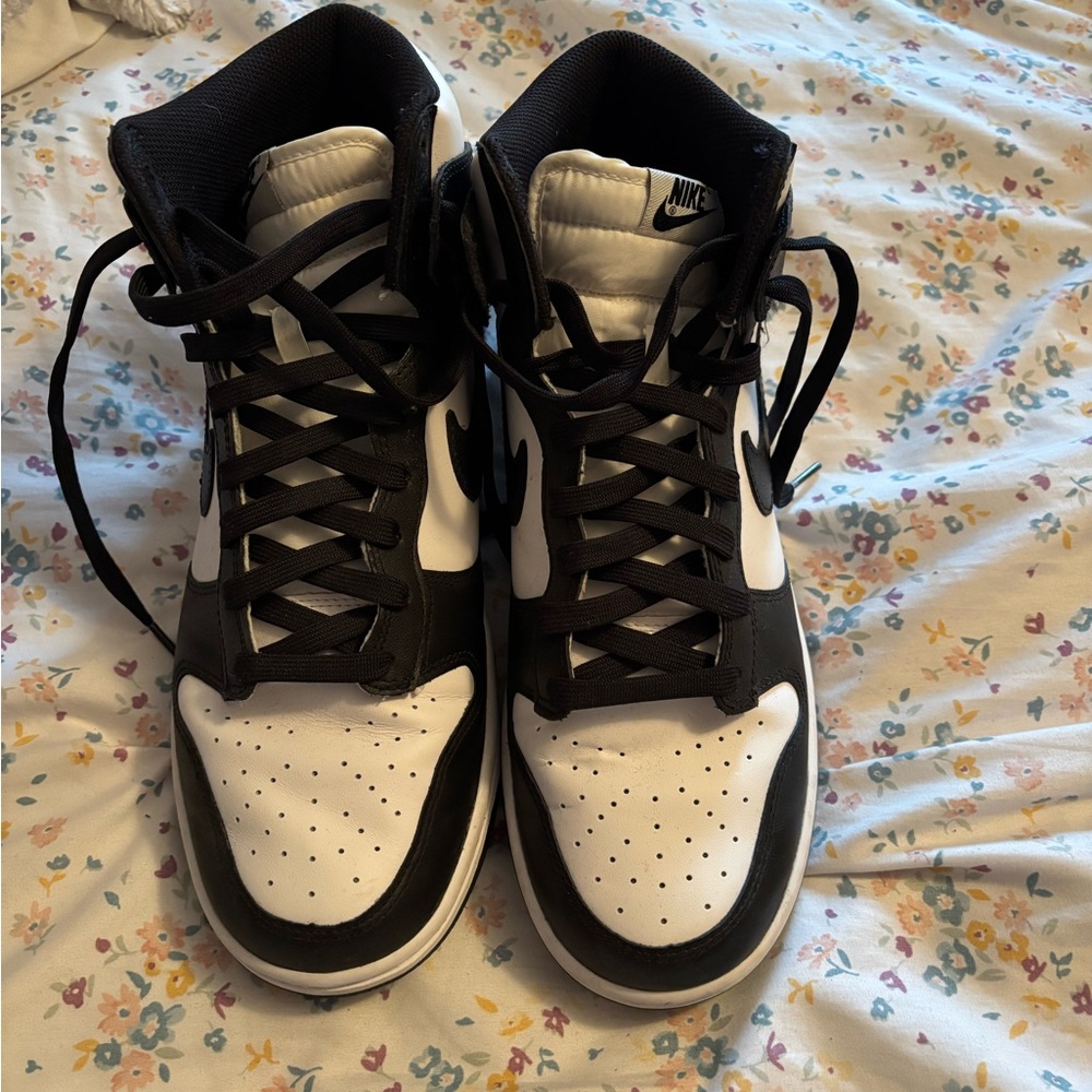 Nike Black and White high top Sneakers